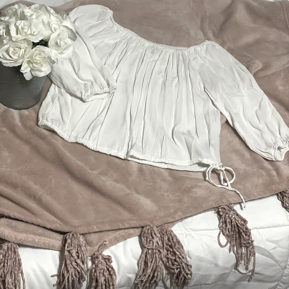 Who What Wear - White  - Off The Shoulder Blouse - Ties At The Bottom
